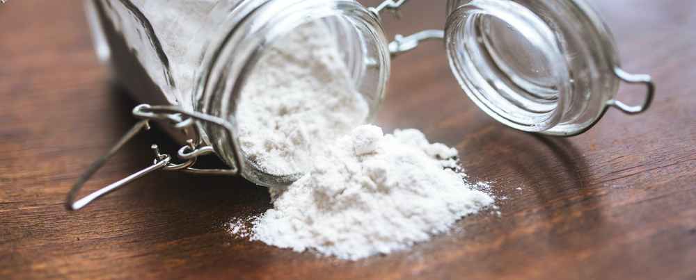 using baking soda to clear a drain